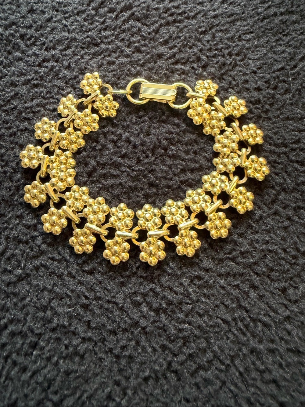 Vintage Old Crest Gold Tone Bracelet - Picture 8 of 8